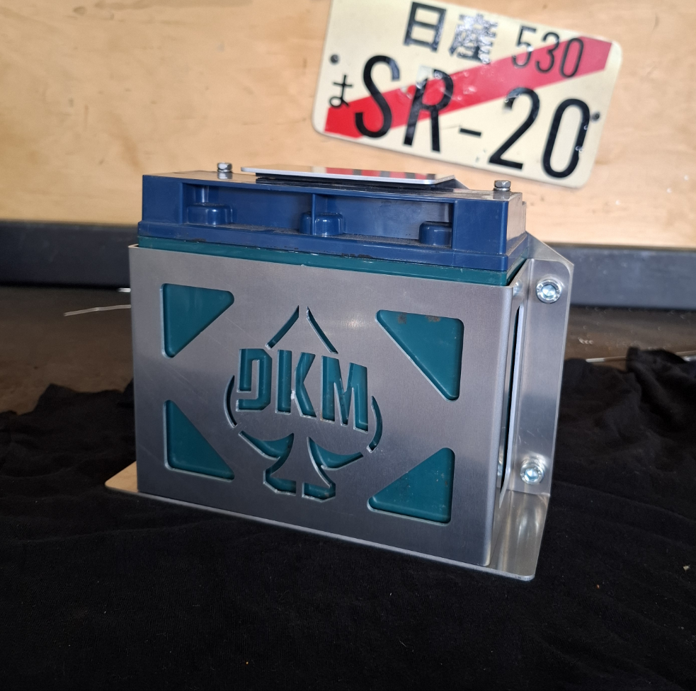Slimline battery mount box